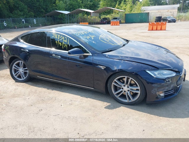 2013 TESLA MODEL S 5YJSA1AG6DFP04833 Photo 0