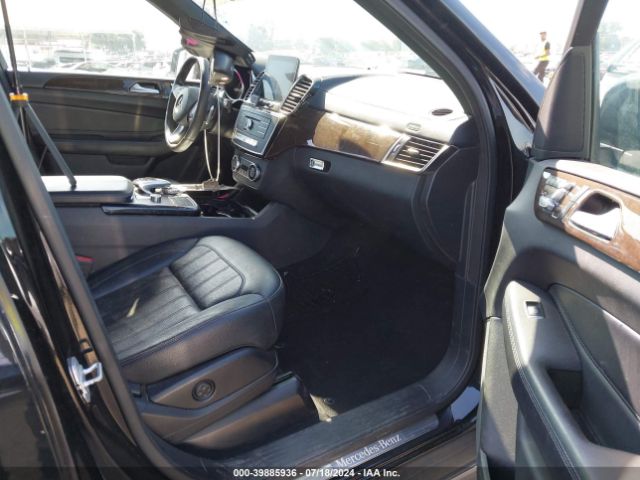 4JGDF6EE8HA934111 Mercedes-Benz Gls 450 4matic