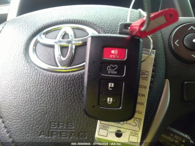 2T3NFREV3GW248195 Toyota RAV4 SE