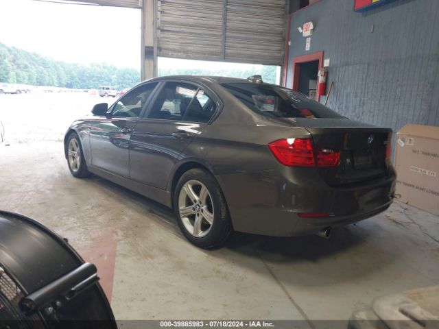 WBA3B1G55FNT03850 BMW 320i