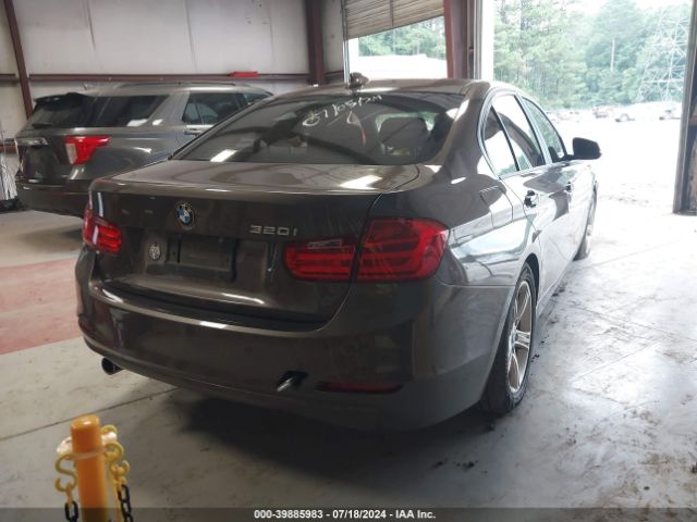 WBA3B1G55FNT03850 BMW 320i