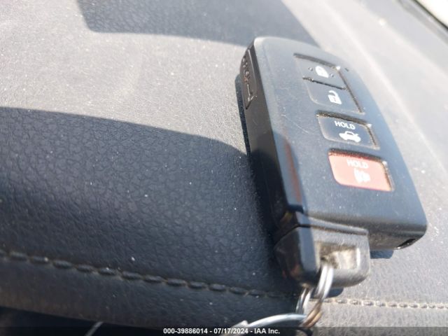 5YFBURHEXEP096671 Toyota Corolla S Premium