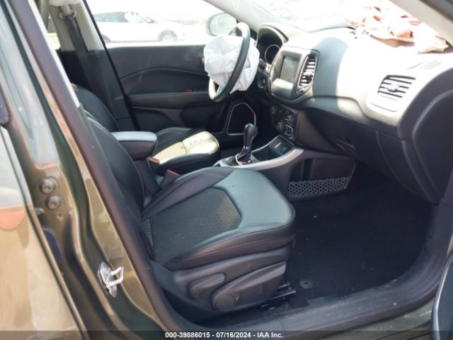 3C4NJCBB9MT556447 Jeep Compass Latitude Fwd