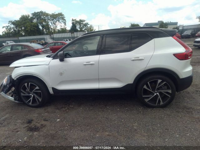 YV4162UM9M2528347 Volvo Xc40 T5 R-design