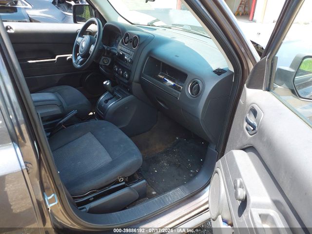 1C4NJPBA8FD246278 Jeep Patriot Altitude Edition