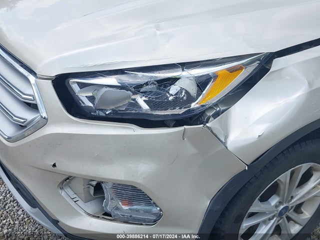 Ford ESCAPE SE 2018 1FMCU9GD2JUC74546 Image 6