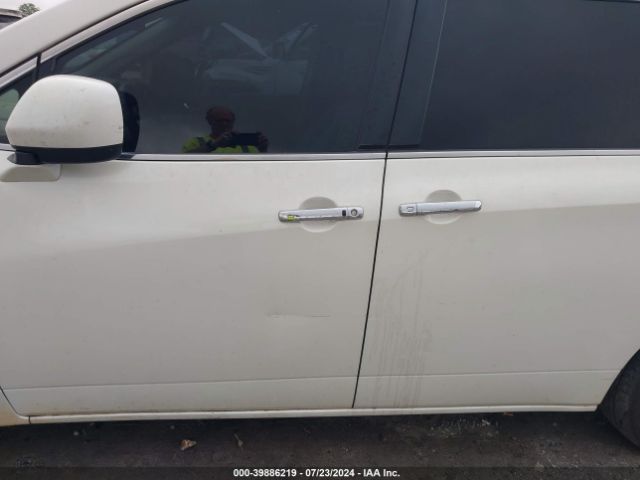 JN8AE2KP3E9102654 Nissan Quest Sv