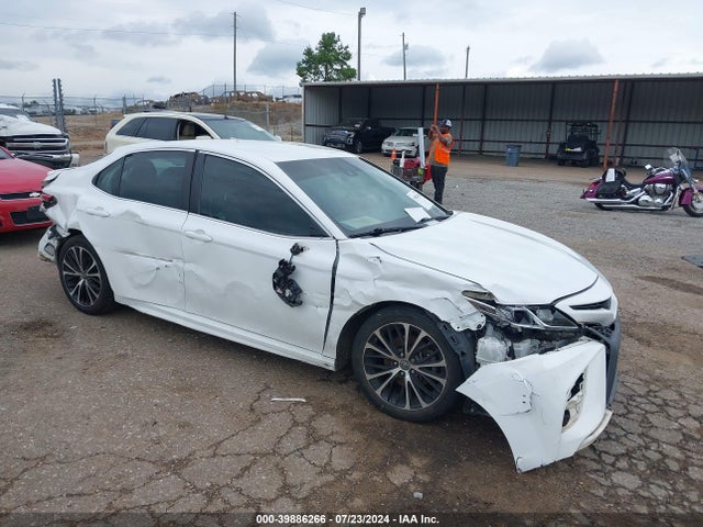 Toyota CAMRY SE 2018 4T1B11HK0JU660188 main image