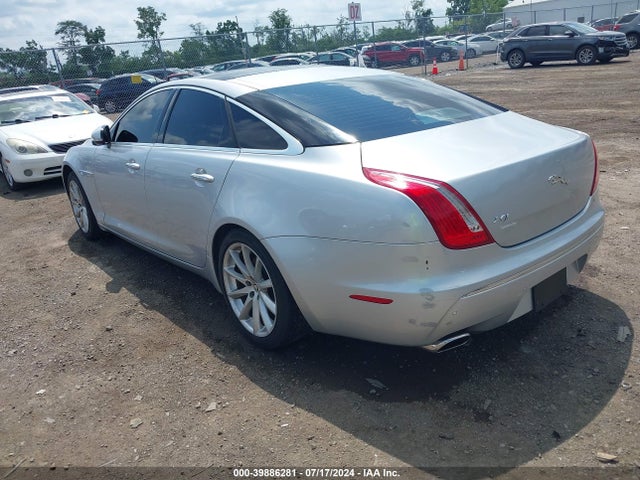 2012 JAGUAR XJ SAJWA1CB6CLV23375 Photo 2