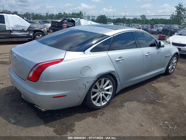2012 JAGUAR XJ SAJWA1CB6CLV23375 Photo 3