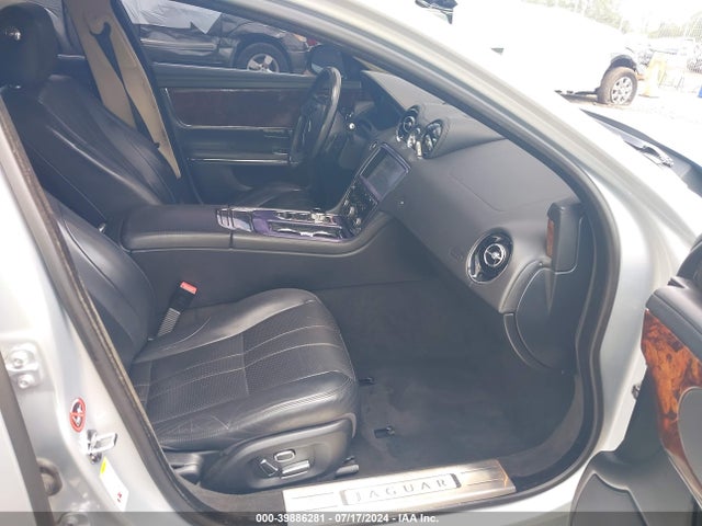 2012 JAGUAR XJ SAJWA1CB6CLV23375 Photo 4