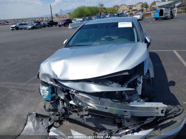 4T1C11AKXNU688892 Toyota CAMRY LE