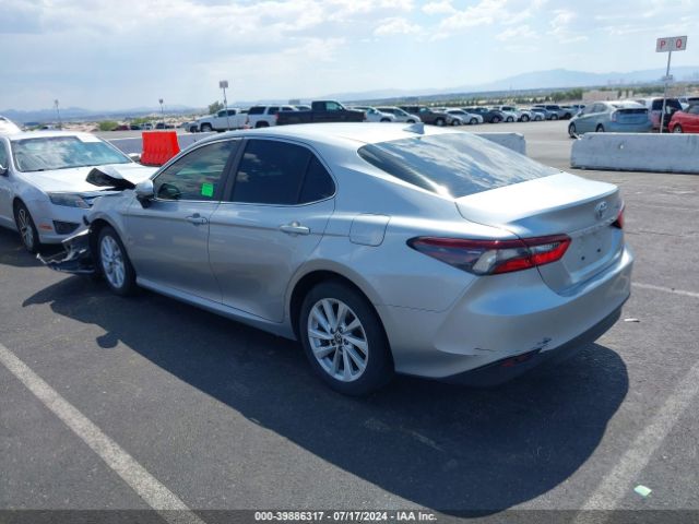 4T1C11AKXNU688892 Toyota CAMRY LE