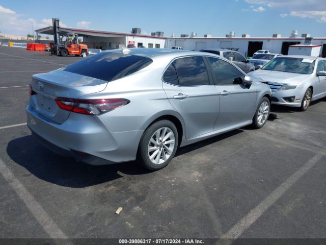 4T1C11AKXNU688892 Toyota CAMRY LE