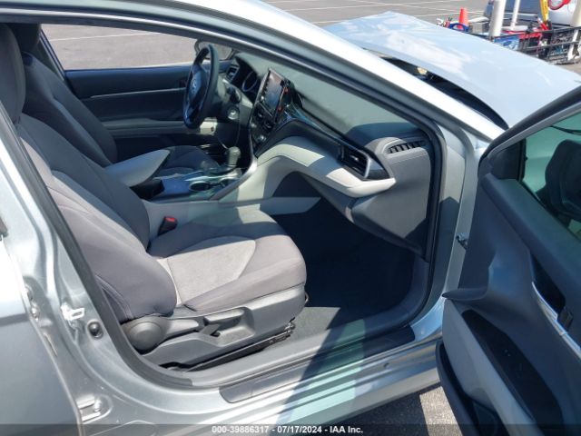 4T1C11AKXNU688892 Toyota CAMRY LE