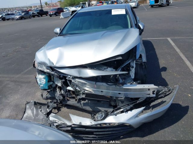 4T1C11AKXNU688892 Toyota CAMRY LE