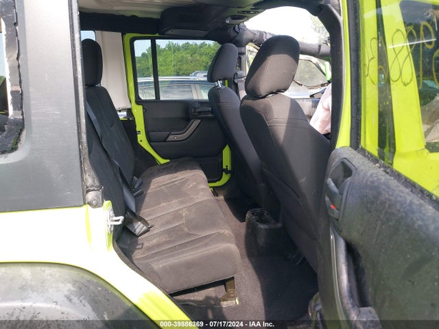 1C4BJWDG5HL509981 Jeep Wrangler Unlimited Sport 4x4