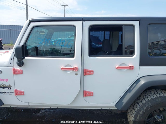1C4BJWDG5GL134351 Jeep Wrangler Unlimited Sport