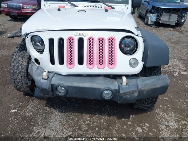1C4BJWDG5GL134351 Jeep Wrangler Unlimited Sport