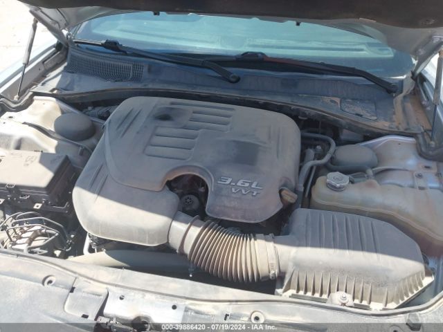 2C3CDXBGXKH743739 Dodge Charger Sxt Rwd