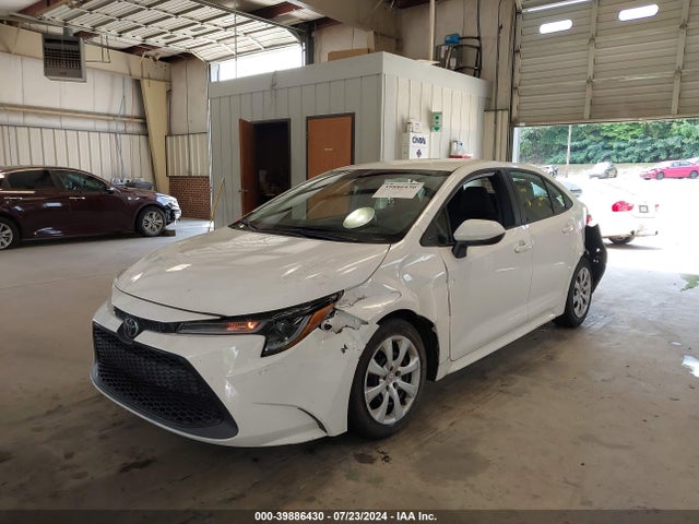 Toyota COROLLA LE 2020 5YFEPRAE1LP038282 Image 2