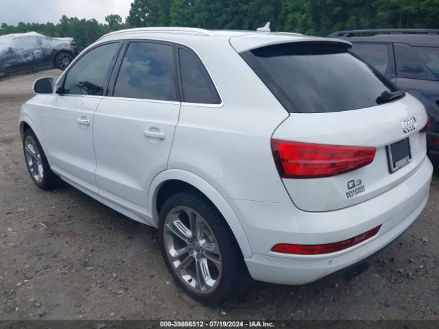 WA1HCCFS5HR013414 Audi Q3 2.0t Premium