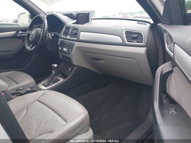 WA1HCCFS5HR013414 Audi Q3 2.0t Premium