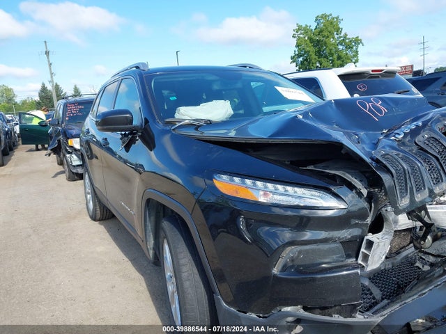 1C4PJMCS5HW530778 Jeep Cherokee Latitude 4x4