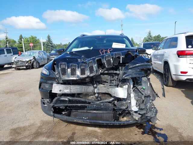 1C4PJMCS5HW530778 Jeep Cherokee Latitude 4x4