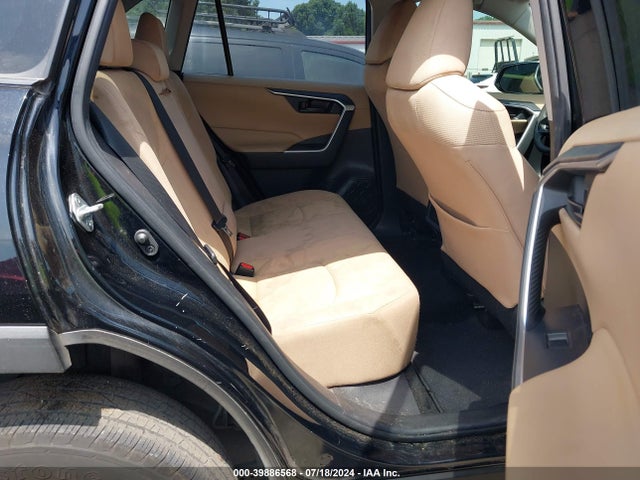 Toyota RAV4 LE 2020 JTMK1RFV6LD052730 Image 8