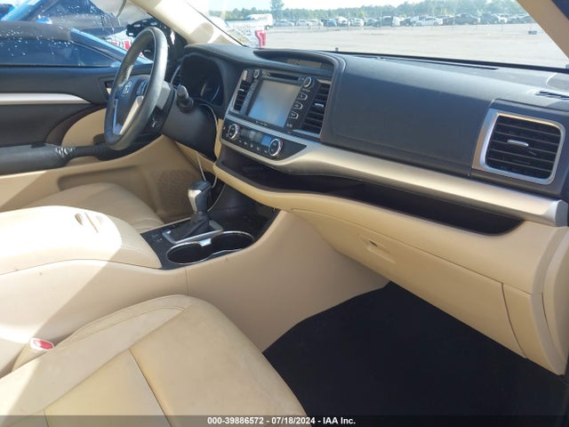 Toyota Highlander Xle V6 2016 5TDKKRFH6GS148200 Image 5