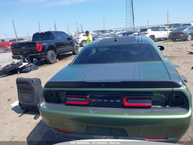 2C3CDZFJ6JH175327 Dodge Challenger 392 Hemi Scat Pack Shaker