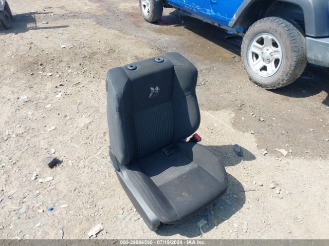 2C3CDZFJ6JH175327 Dodge Challenger 392 Hemi Scat Pack Shaker
