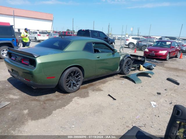 2C3CDZFJ6JH175327 Dodge Challenger 392 Hemi Scat Pack Shaker