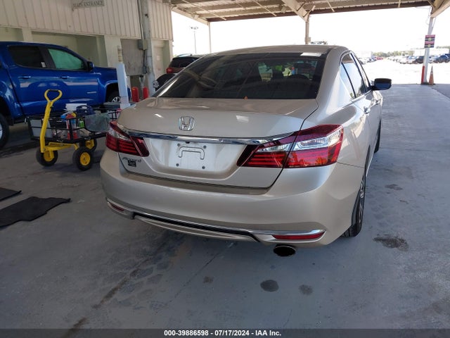 Honda ACCORD LX 2017 1HGCR2F39HA257312 Image 17