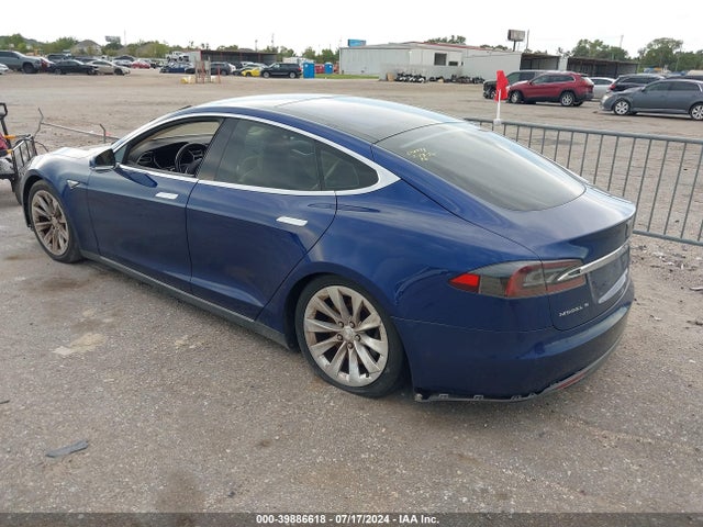 2016 TESLA MODEL S 5YJSA1E24GF133930 Photo 2