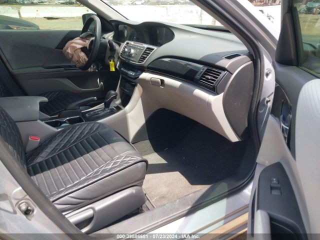 1HGCR2F33HA272887 Honda ACCORD LX
