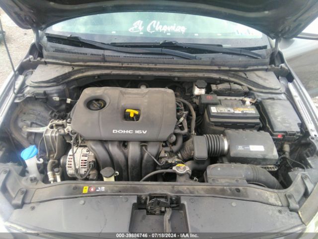 5NPD84LF2JH300998 Hyundai ELANTRA SEL