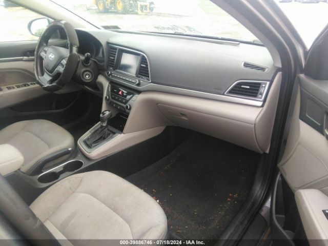 5NPD84LF2JH300998 Hyundai ELANTRA SEL