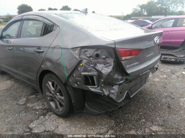 5NPD84LF2JH300998 Hyundai ELANTRA SEL