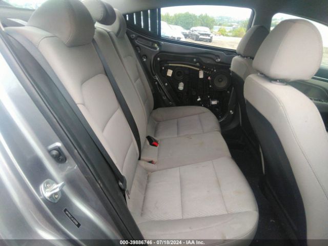 5NPD84LF2JH300998 Hyundai ELANTRA SEL