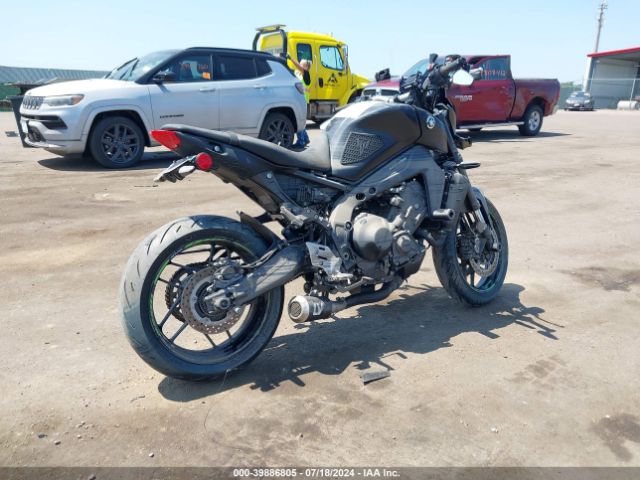 2021 YAMAHA MT09 JYARN71E6MA001130 Photo 3