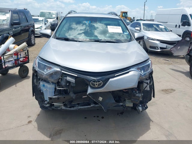 Toyota Rav4 Xle 2018 2T3WFREV6JW505085 Image 12