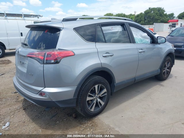 Toyota Rav4 Xle 2018 2T3WFREV6JW505085 Image 4
