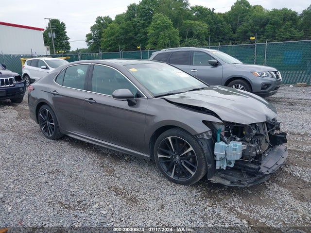 2018 4T1B61HK8JU098218 main image