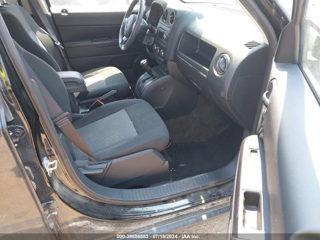 1C4NJPBA0HD130821 Jeep Patriot Sport Fwd