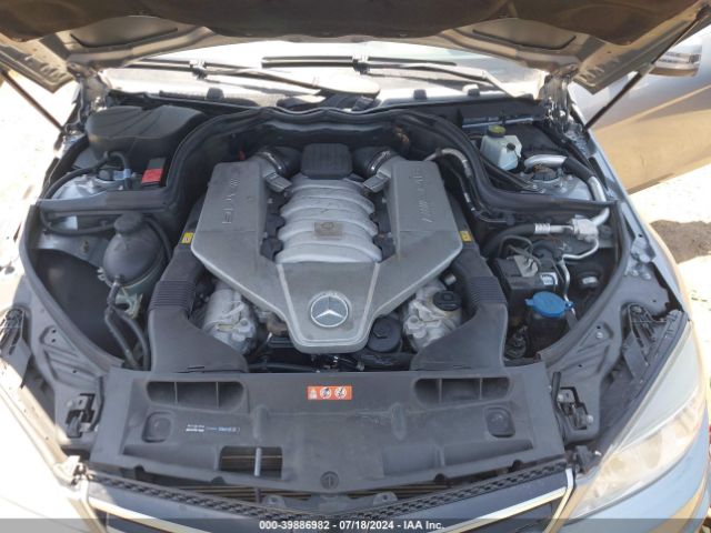 2011 MERCEDES-BENZ C 63 AMG WDDGF7HB6BF537778 Photo 9