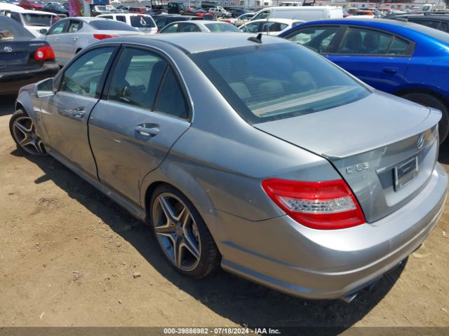 2011 MERCEDES-BENZ C 63 AMG WDDGF7HB6BF537778 Photo 2