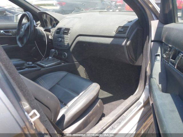 2011 MERCEDES-BENZ C 63 AMG WDDGF7HB6BF537778 Photo 4