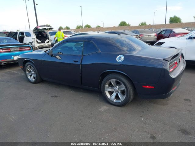 2C3CDZAG8JH172179 Dodge Challenger Sxt
